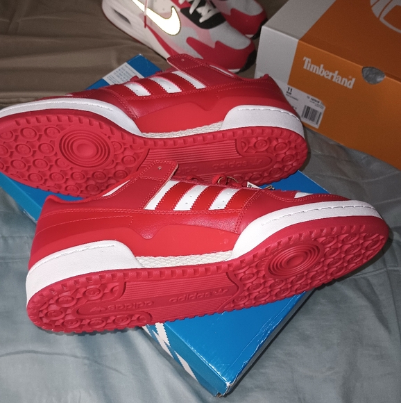 Men's Adidas red Lowtop size 11.5 forums New in the Box - Picture 7 of 7